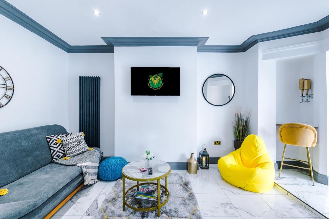 Only Family Groups - Pets Stay For Free - Sleeps 8 - Sofabed 블랙풀 외부 사진
